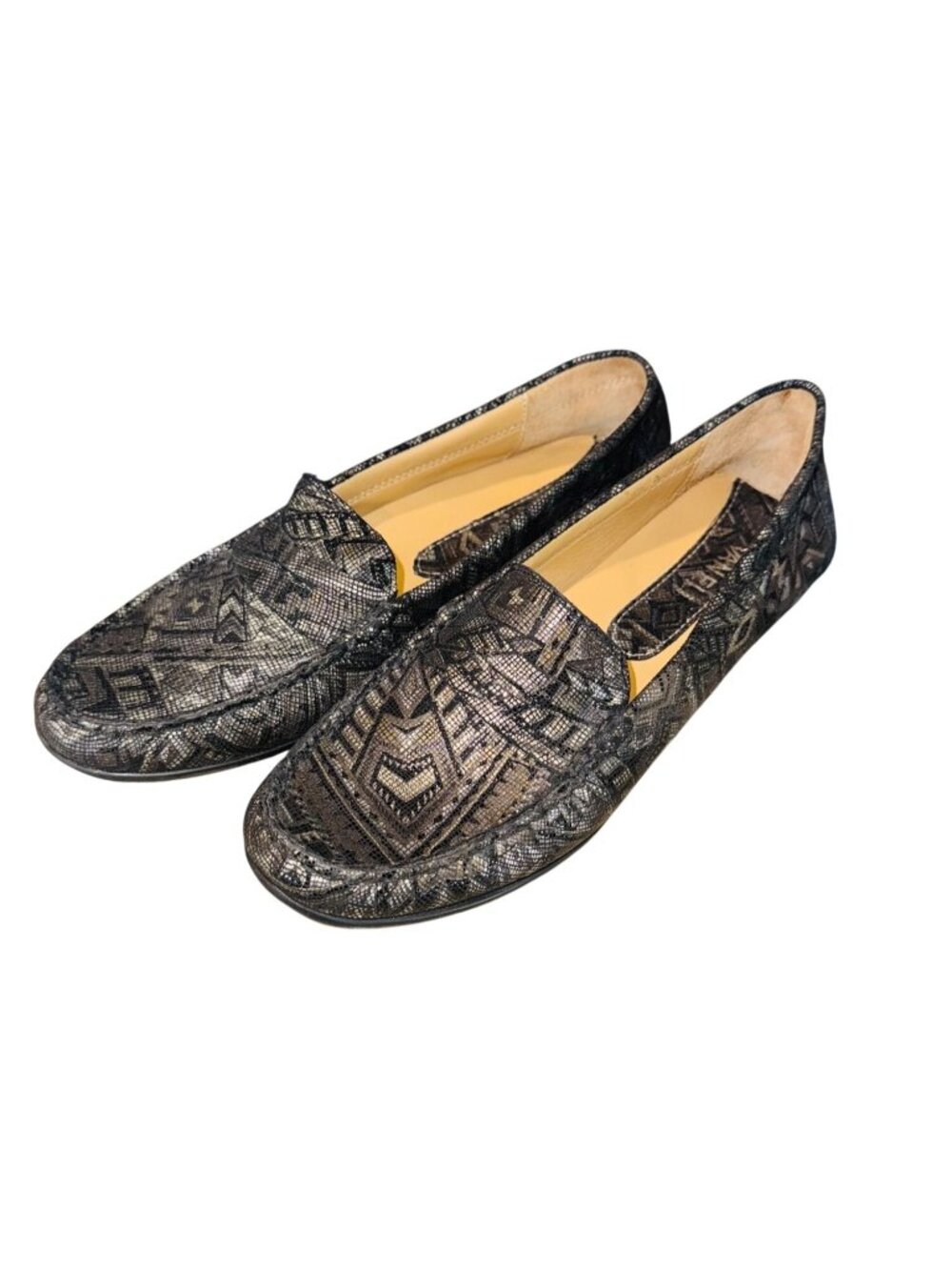 Van Eli Womens 8.5 A Black Slip-On Loafers Geometric Pattern Leather Sole Preppy
